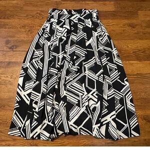 Gracia Women's Bold Geometric Print Maxi Skirt Black & White Size Large NWT